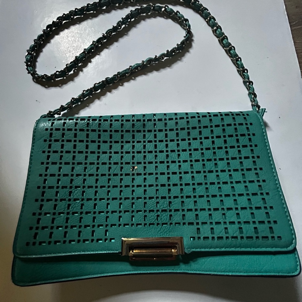 Urban Expressions Teal Crossbody Bag with Sleek Design